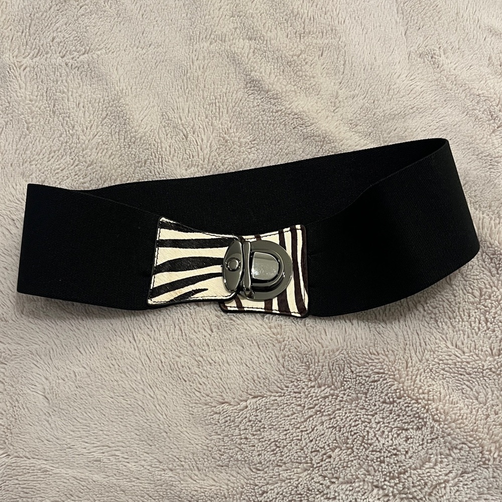 Black with Zebra Striped Front Accent Detail Women's Belt